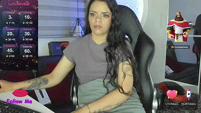 natasha_logan_'s cam snapshot