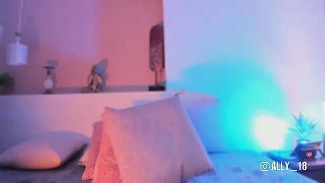 Ally_addams's cam snapshot