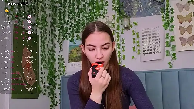 Fit_Brunette_'s cam snapshot