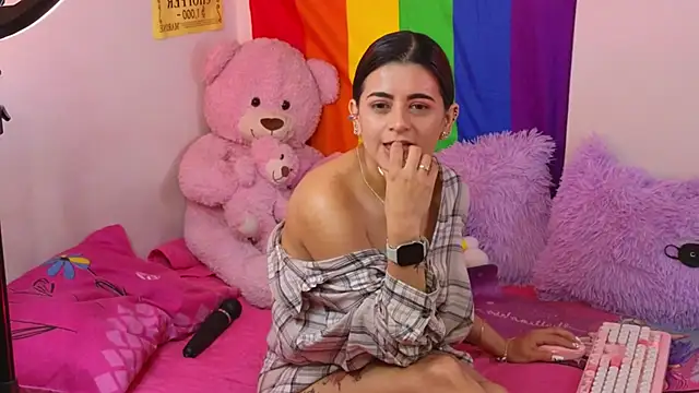 bella_thixx's cam snapshot