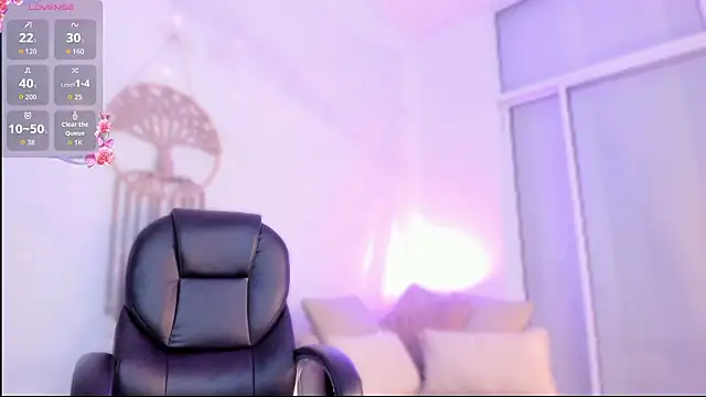 Ginni_charlotte's cam snapshot