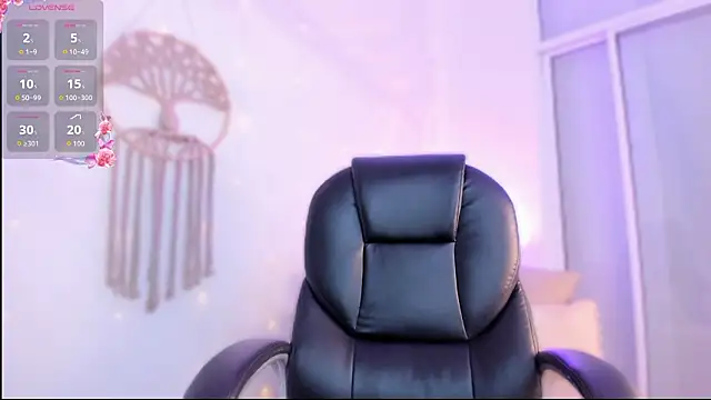 Ginni_charlotte's cam snapshot