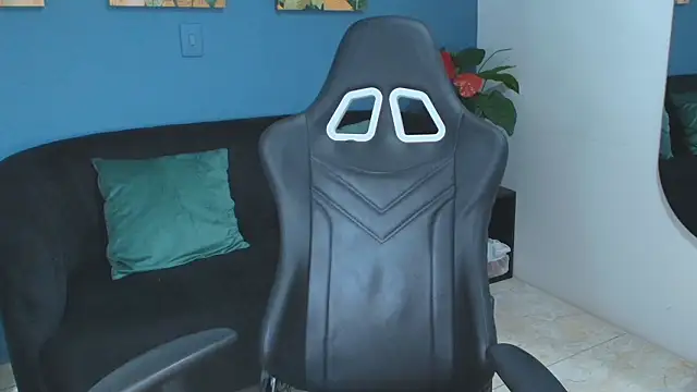 Zamira_Taylor's cam snapshot