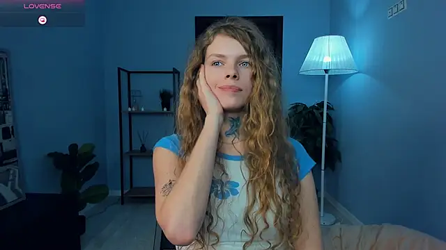 RayaNenlia's cam snapshot