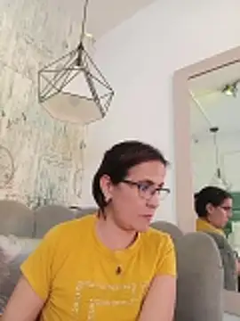 IsisBlake's cam snapshot