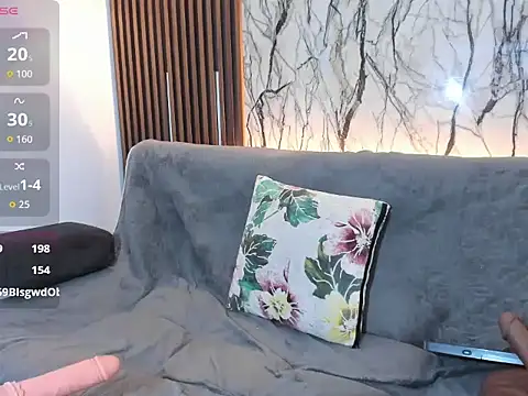 Pauline_Fox's cam snapshot