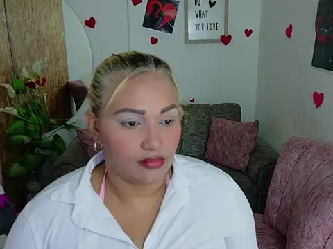 laleska_montenegro's cam snapshot