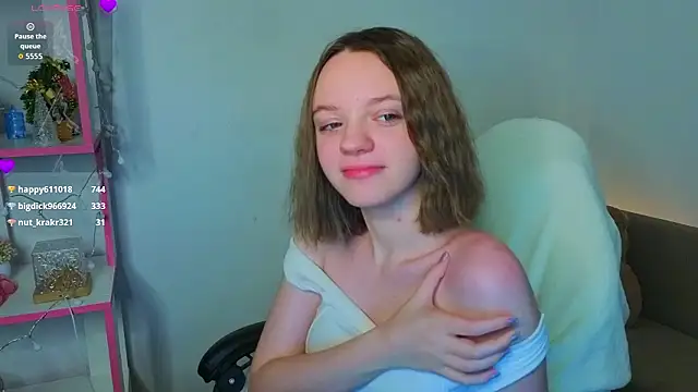 Olivia_Riesz's cam snapshot