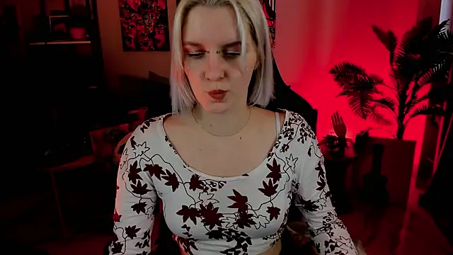 BethanyCloud's cam snapshot