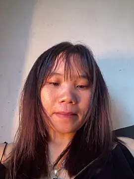 Ngoc-bbi live sex cam