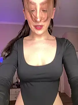 LuxBrunette_'s cam snapshot