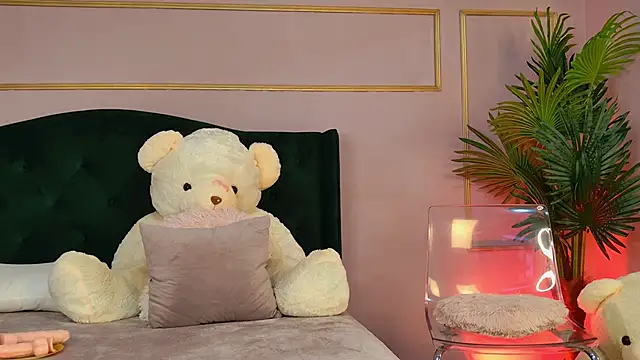 KirraWhite's cam snapshot