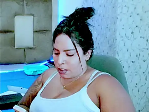 indiantopaz694u's cam snapshot