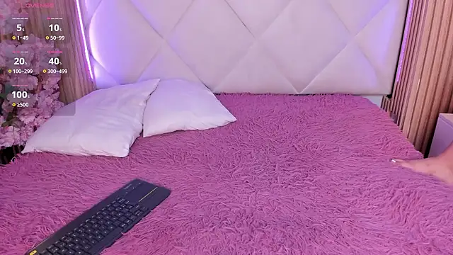 veronica_hill_'s cam snapshot