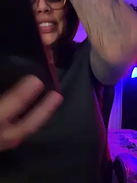 miacanela_xo's cam snapshot