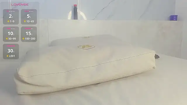 valerith_hale's cam snapshot