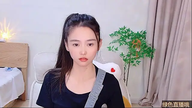 Coco-Sweetie live sex cam