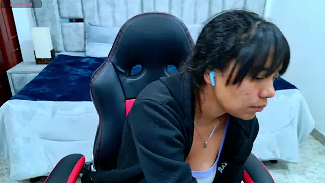 laureentt_'s cam snapshot