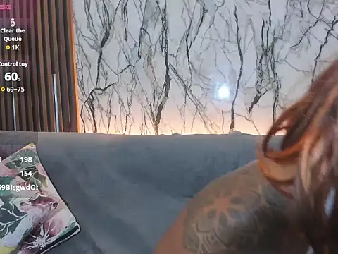 Pauline_Fox's cam snapshot