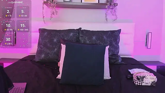 isabella_simons's cam snapshot