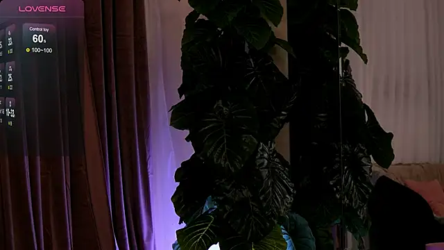 EvaAmanti's cam snapshot