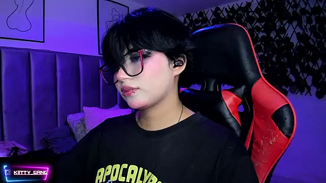 Kitty_Gang's cam snapshot