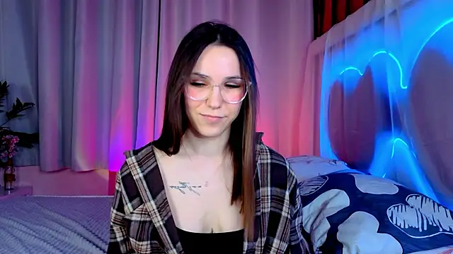 -CindyLou's cam snapshot