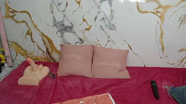 EmilyCoy_'s cam snapshot