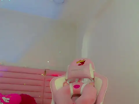 estefany_squirt1's cam snapshot