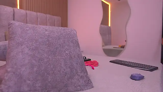 violeta_aroca's cam snapshot