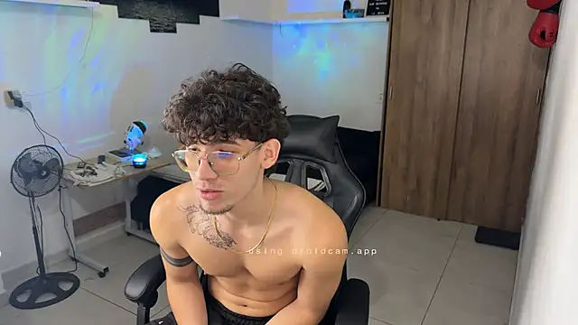 Kisan_Smith live sex cam