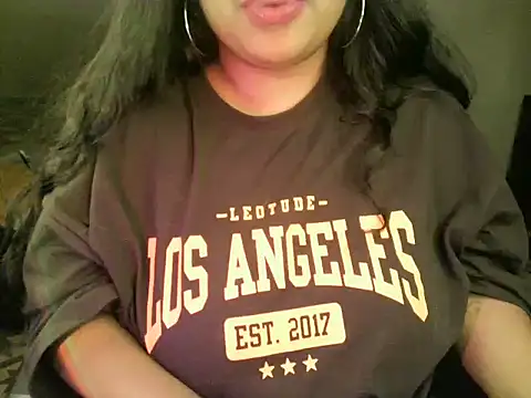 HEZALNUT live sex cam