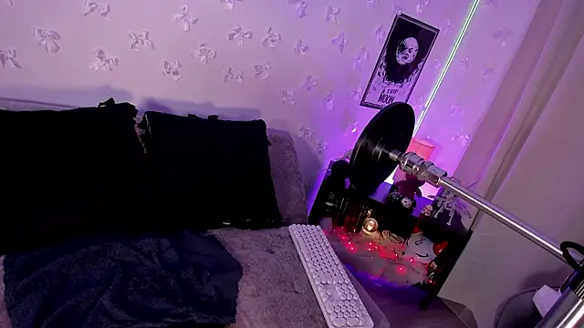 pamela_doll3's cam snapshot