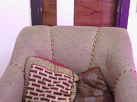 cute_zaraa's cam snapshot