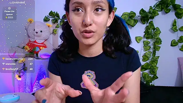 tati_cardenas's cam snapshot