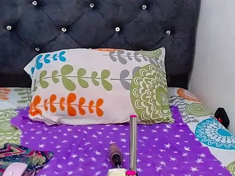 BabyChloe_'s cam snapshot