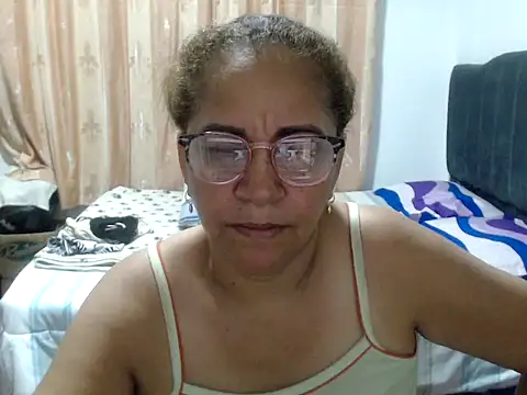 Candyy_mature's cam snapshot