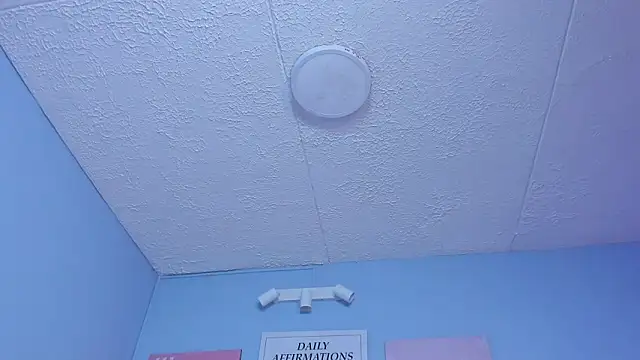 KathiaSaenz_'s cam snapshot