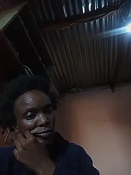 Beverlygurlx6 live sex cam