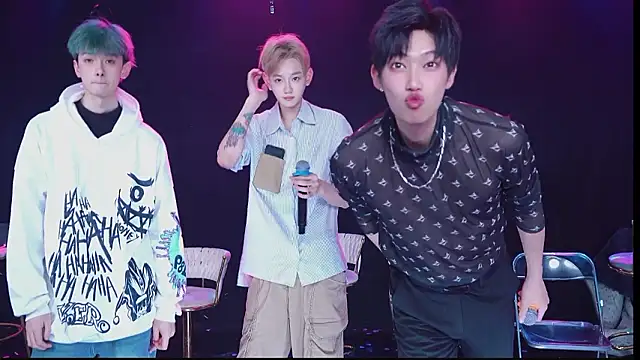 AAA-winner live sex cam