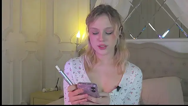 CaitlinSugar's cam snapshot