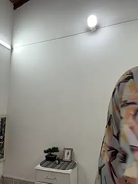 Adeline_1's cam snapshot