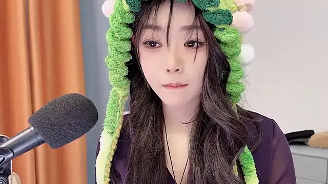 smalldaisy's cam snapshot