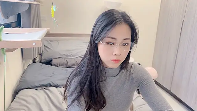 BabyOneDaily's cam snapshot