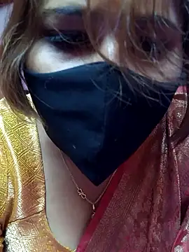 BongQueen9 live sex cam