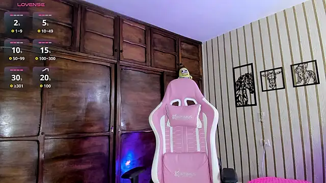 Luisa_Red's cam snapshot