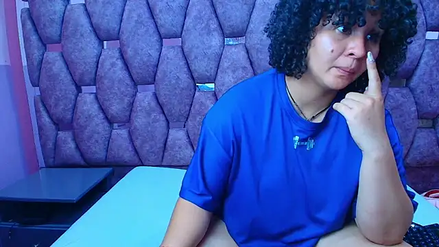 AlaSmith's cam snapshot