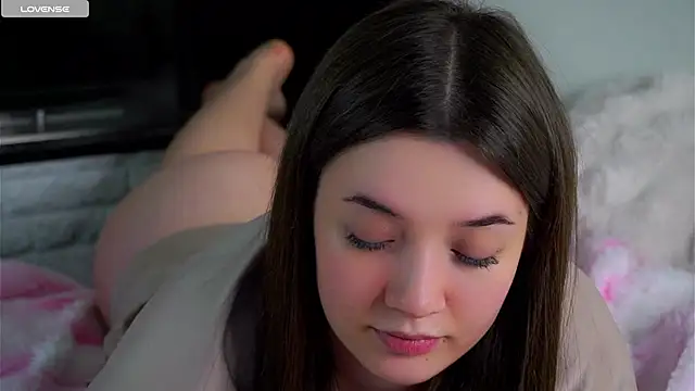 LowOncoming live sex cam