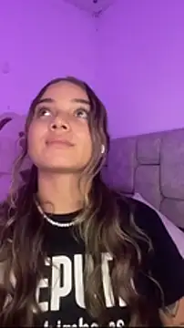 AnnyLopezzz_'s cam snapshot