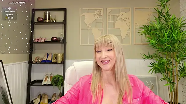 LadyLeea's cam snapshot